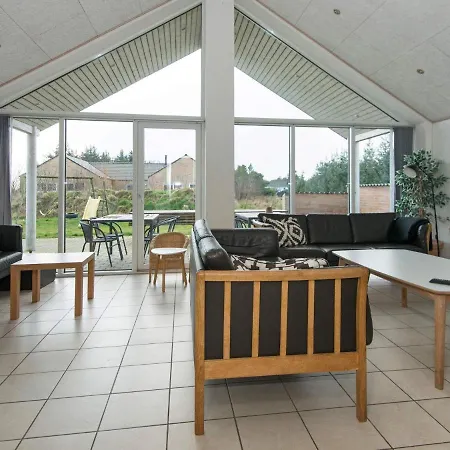 16 Person Holiday In R M * Toftum (Syddanmark)
